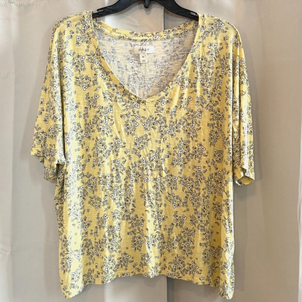 Style Co Womens Top Size 2XL Yellow Floral Boho Cottagecore Beach VNeck 18156x